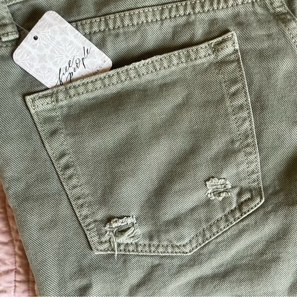Free People🌱Green High Waisted Shorts - Picture 6 of 6